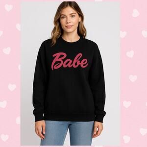 Babe Black Crewneck Sweatshirt Small Pink Script Graphic Pullover Fleece Sweater